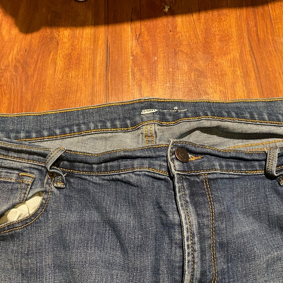 Straight Leg Jeans - Picture 2 of 7